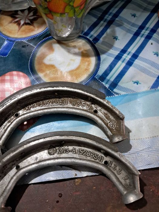 Мотозапчастини гальмівни колодки на мт б/у 400 грн