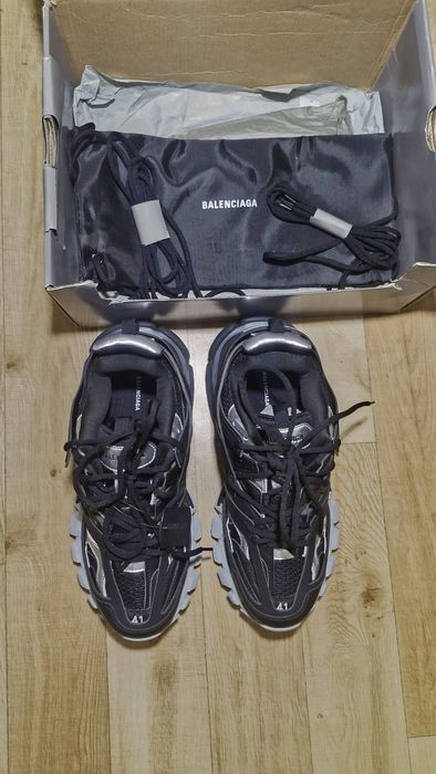Balenciaga track 1