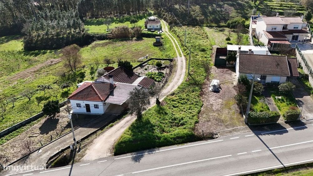 Terreno para construção localizado em Casais de Além de 1290