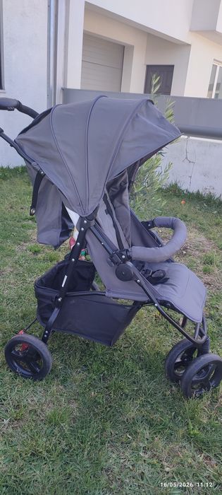 Carrinho de bebé zippy