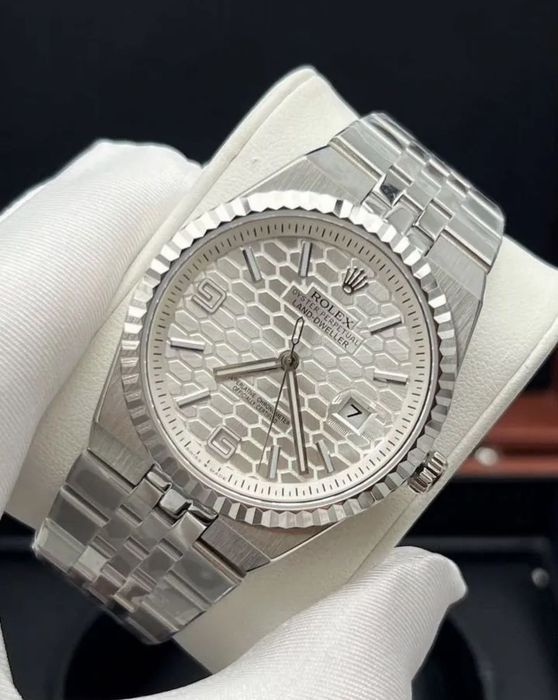 Часы Rolex Oyster Perpetual Land-Dweller белый