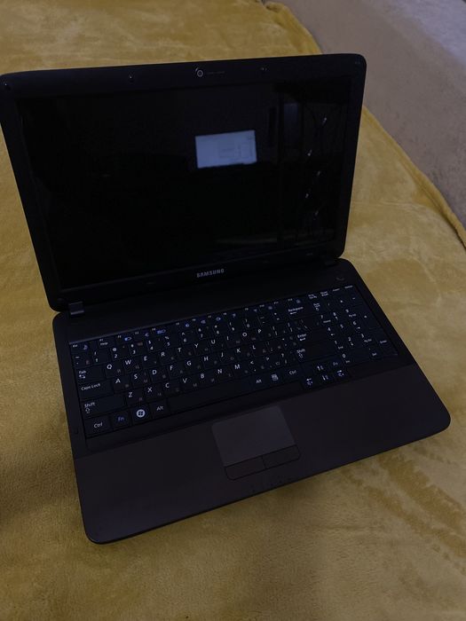 Ноутбук Samsung R540 (i7, 4gb ram)