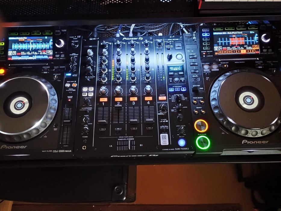 Cdj 2000 nexus + djm 750 mk2