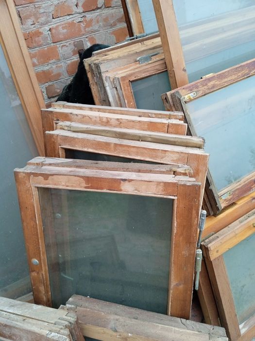 Продам оконные рамы