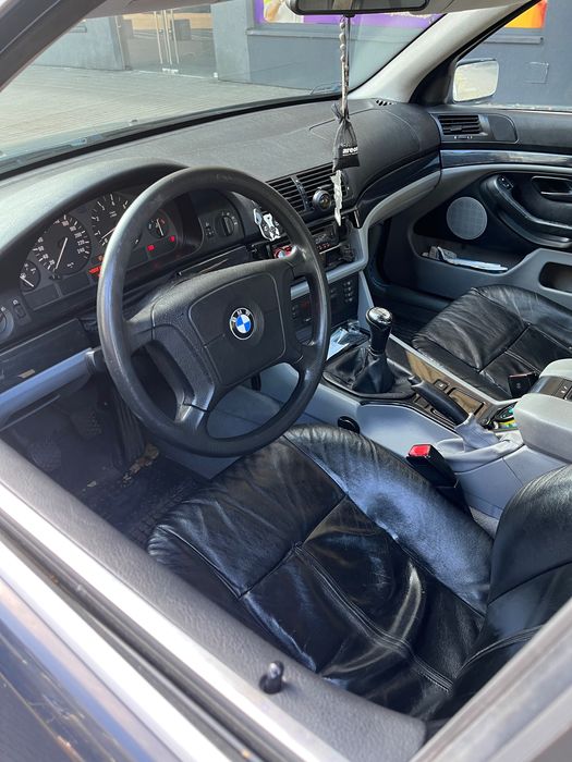 BMW E39 523i 170KM