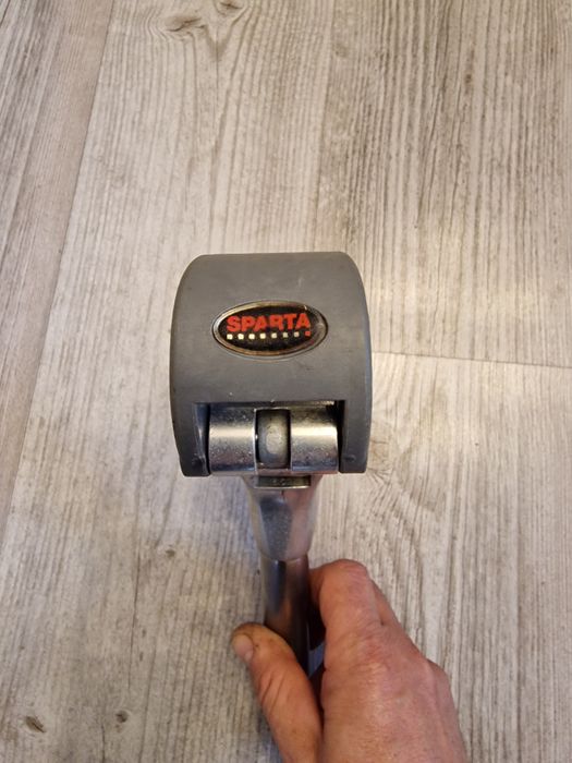 Mostek kierownicy regulowany bezkluczykowo Sparta 25.4