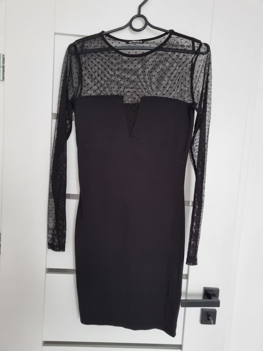 Czarna sukienka z siateczką
