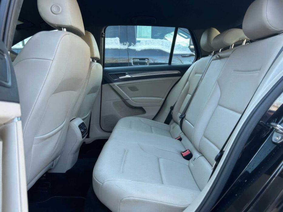 Volkswagen e-Golf SEL Premium      2018