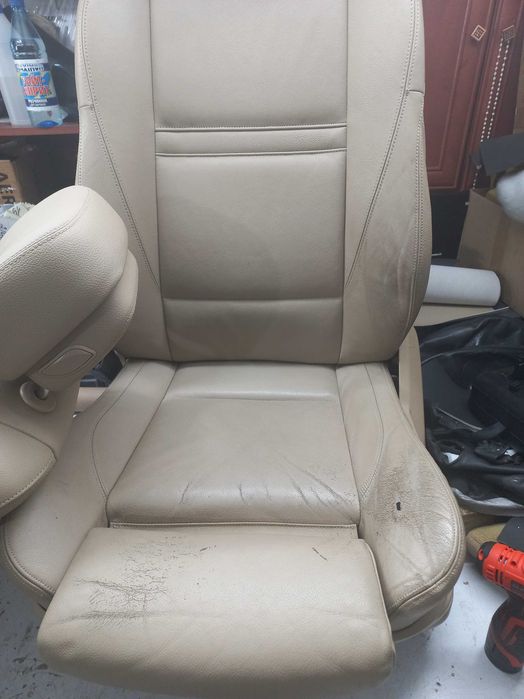 Ремонт сидіння авто перетяжка салона авто