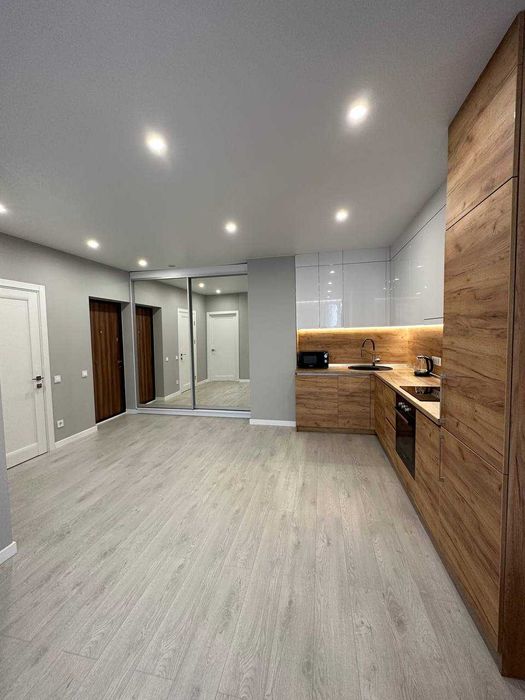 Є ГЕНЕРАТОР оренда 1-кім квартири 45 м2 в ЖК Світло Парк