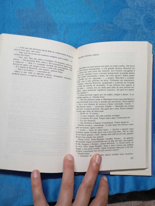 Helen Maclnnes - Disfarce na Escuridão