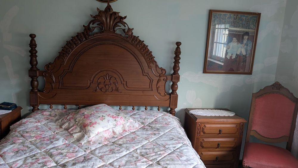 Vendo Mobilia nova de quarto! Negociável