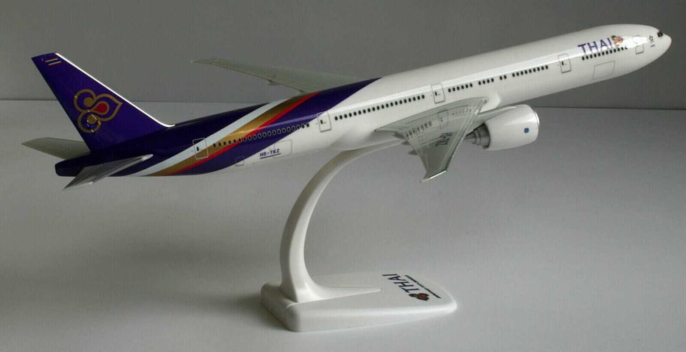 Avião de coleção Herpa -  THAI Airways Boeing 777-300-ER com 37 cm