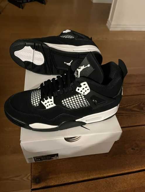 Jordan 4 Retro White Thunder R.40