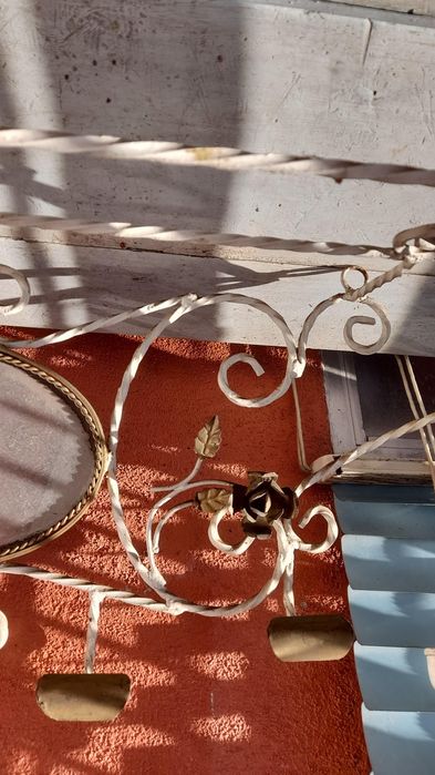 Bengaleiro vintage em ferro com espelho - Bom estado