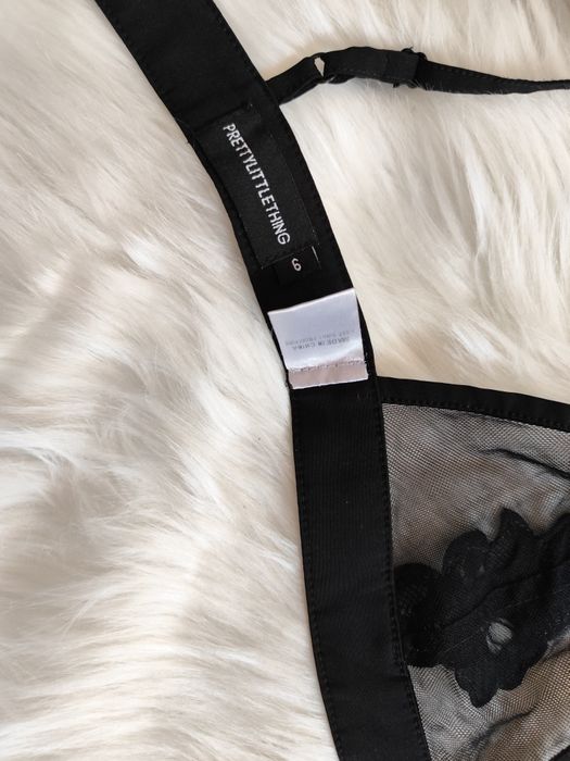 Seksowny biustonosz z trójkątna miseczką stanik z siateczka miękki