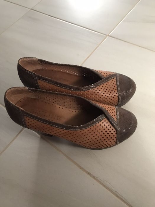 Sapatos N.36 de senhora Novos