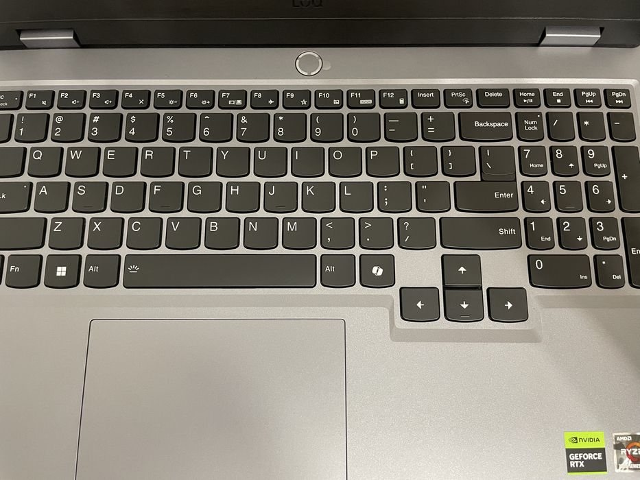 Laptop Lenovo LOQ 15ARP9