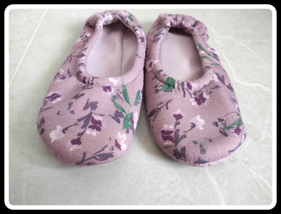 Kapcie damskie 37 bambosze wkładane 24 cm