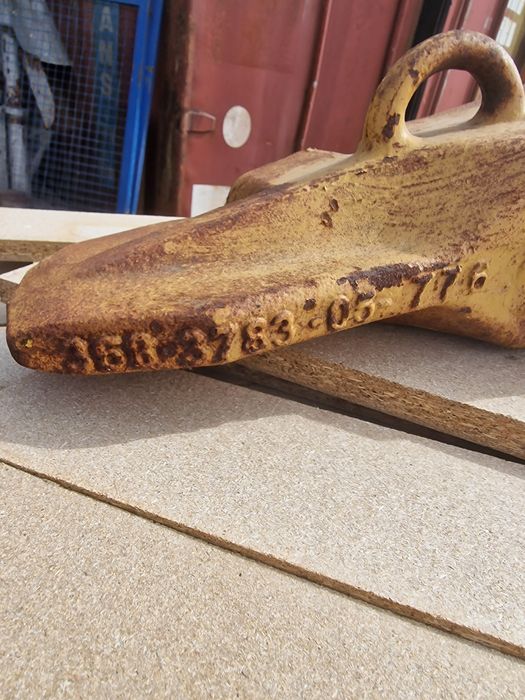 Ponta bicos 368.3783  escavadora caterpillar