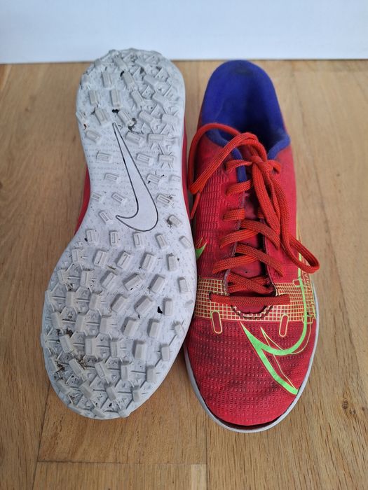 Buty piłkarskie turfy Nike