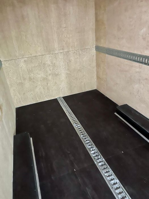 Reboque espaçoso como novo