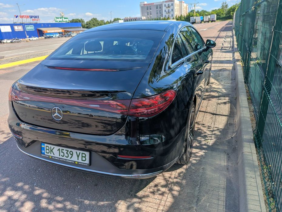 MERCEDES EQE Електромобіль