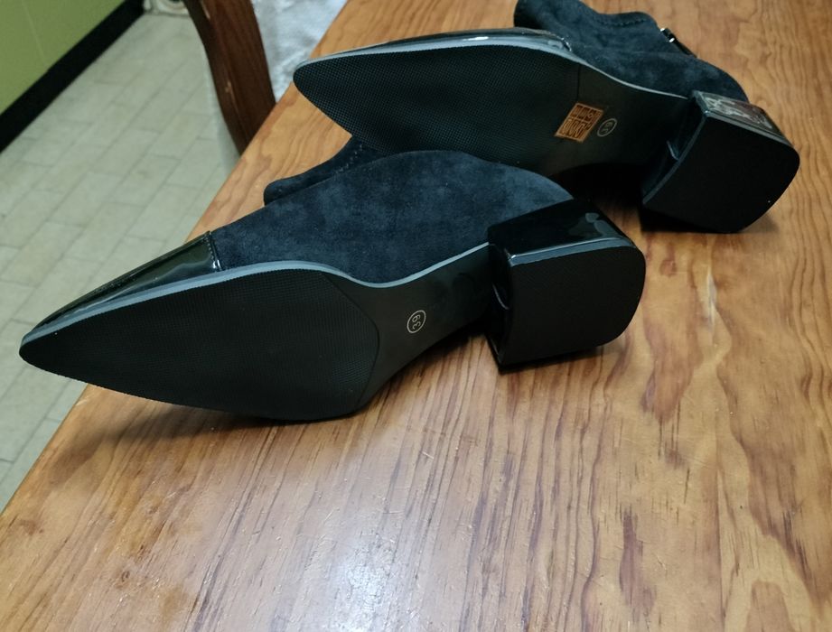 Botas de camursa com elastanp