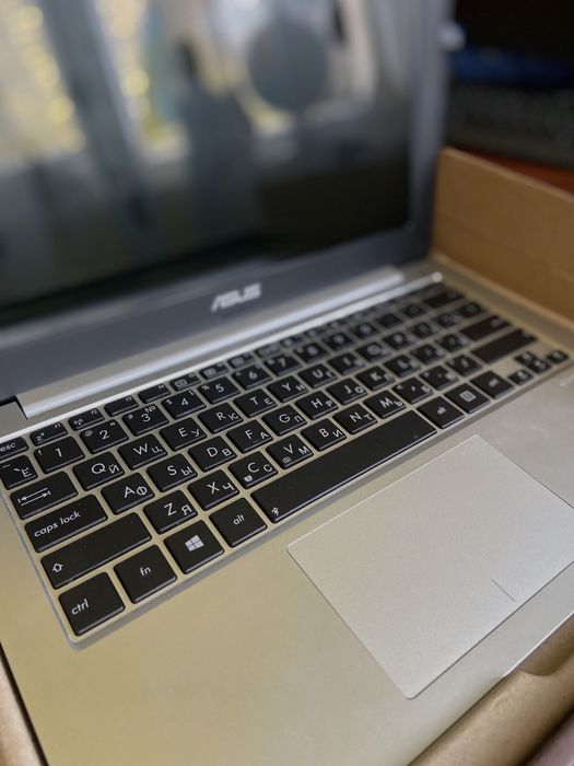 Ноутбук фірми  ASUS