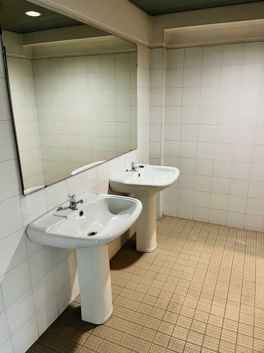 ARMAZÉM JUNTO À EXPONOR