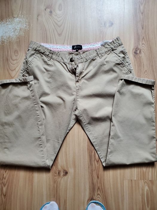 Spodnie chinos L