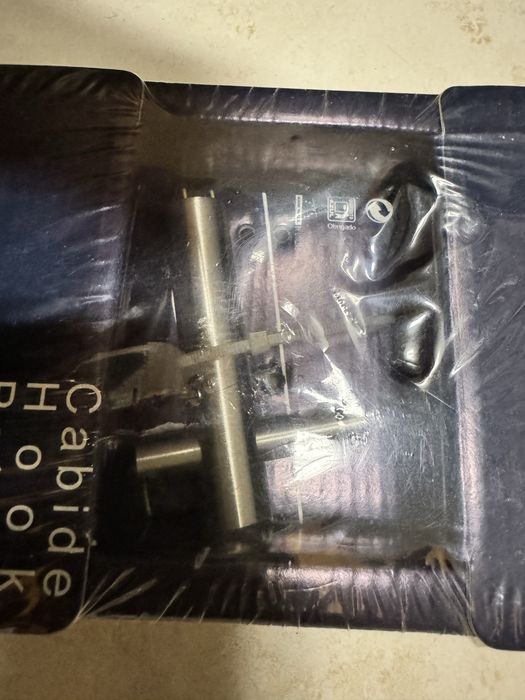 Cabide de parede de wc Parque das Nações • OLX.pt
