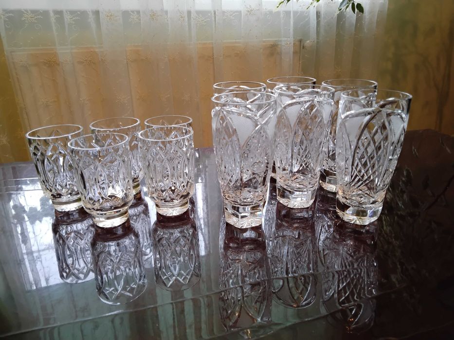 Хрусталь- ладьи, конфетницы, вазы, стаканы, рюмки