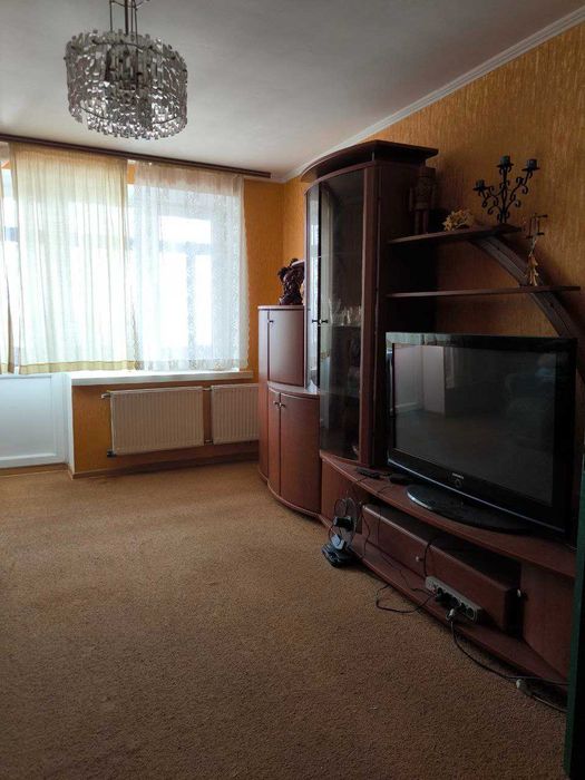 Продаж просторої 4 кім квартири