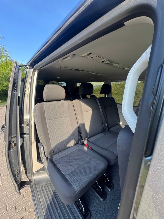 Wynajem VW Caravelle 9-osobowy – Automat DSG
