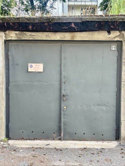 Garaż do wynajęcia 18 m.kw. Katowice Plac Grunwaldzki