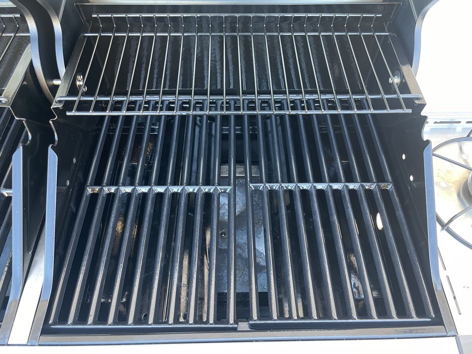 Barbecue Naterial Hudson 4b + 1 novo