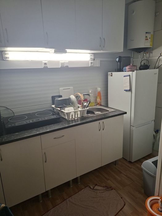 Arrenda-se pequeno espaço