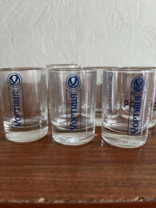 Продам посуд для кафе та ресторанів.