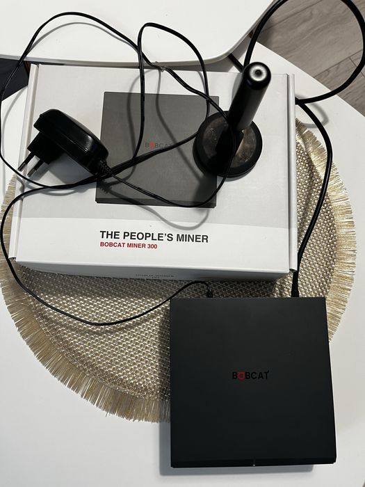 Koparka kryptowalut Bobcat Miner 300