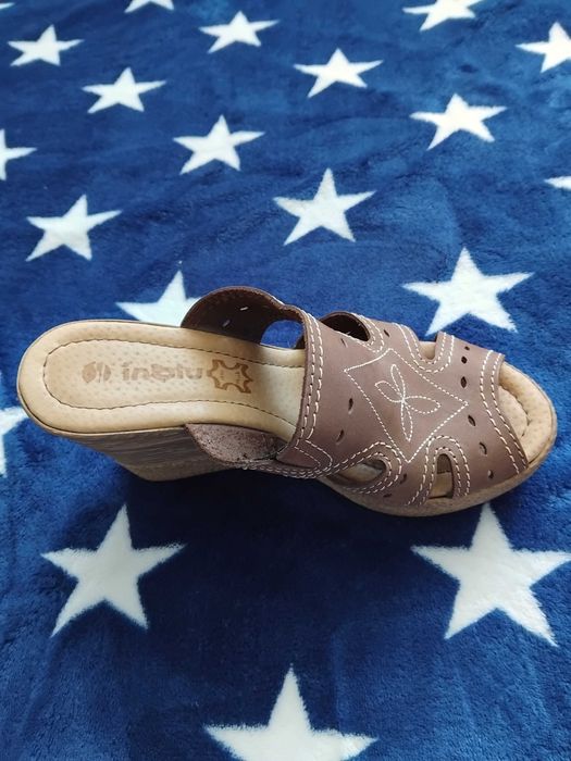 Шльопанці жіночі