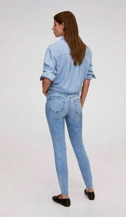 Блакитні джинси скінні slim skinny MANGO