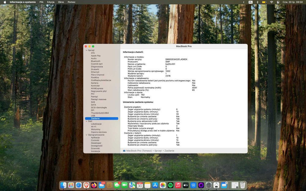 MacBook Pro 13" 2020 | i5 / 8GB RAM / 256GB SSD | Magic Keyboard