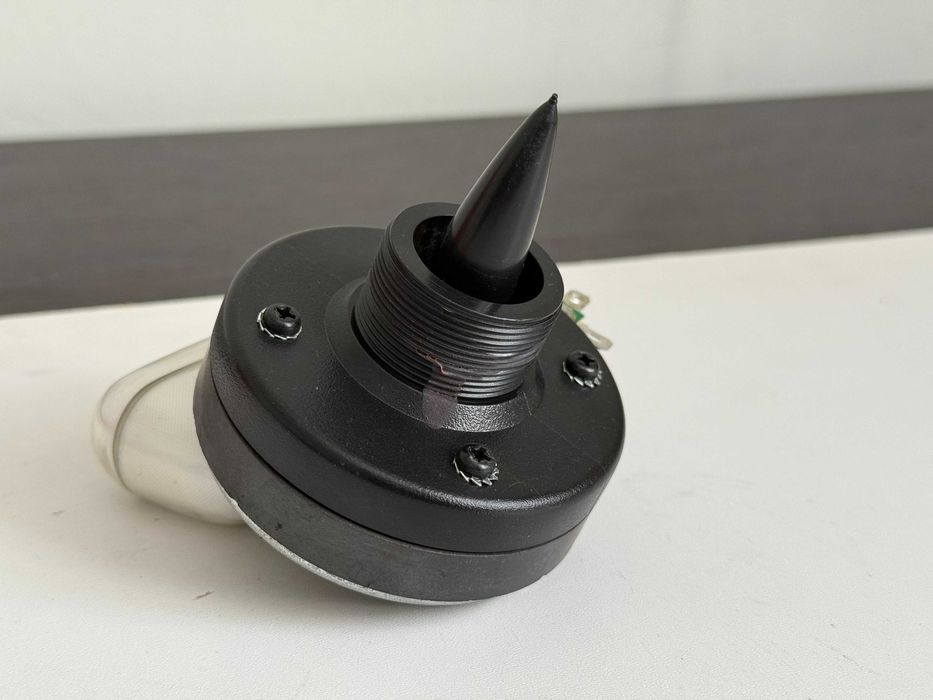 Behringer 25T80A8 вч драйвер,пищалка,8 Ом,80 Вт