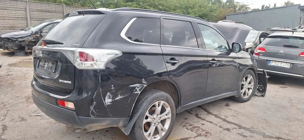 Mitsubishi Outlander III 2,0 4WD belka zawieszenie tył