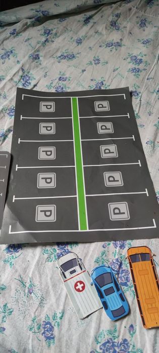 Дитяча розвиваюча гра парковка паркінг