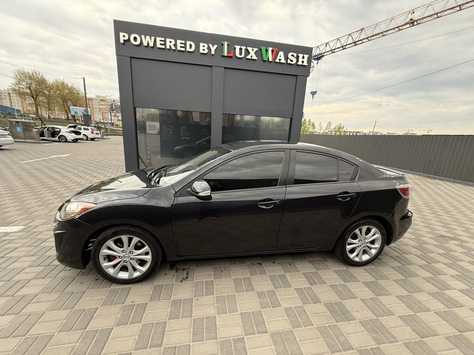 Продам Mazda 3..