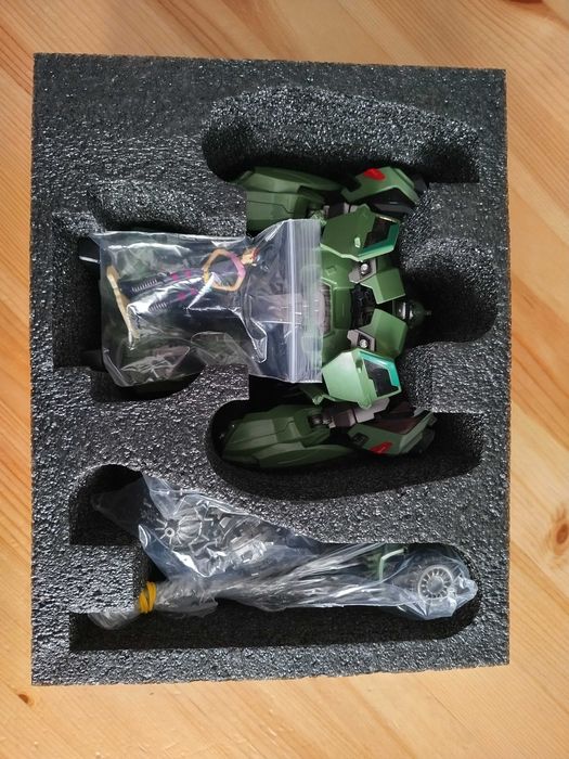 Трансформер Bulkhead (TF Prime)