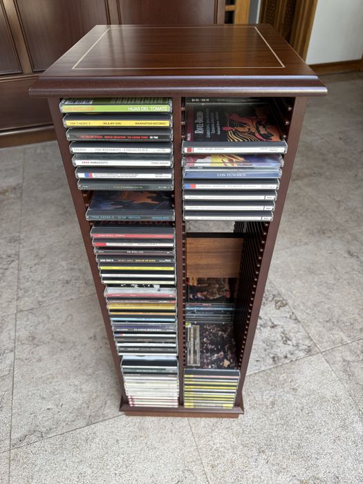 Porta CDs em madeira maciça