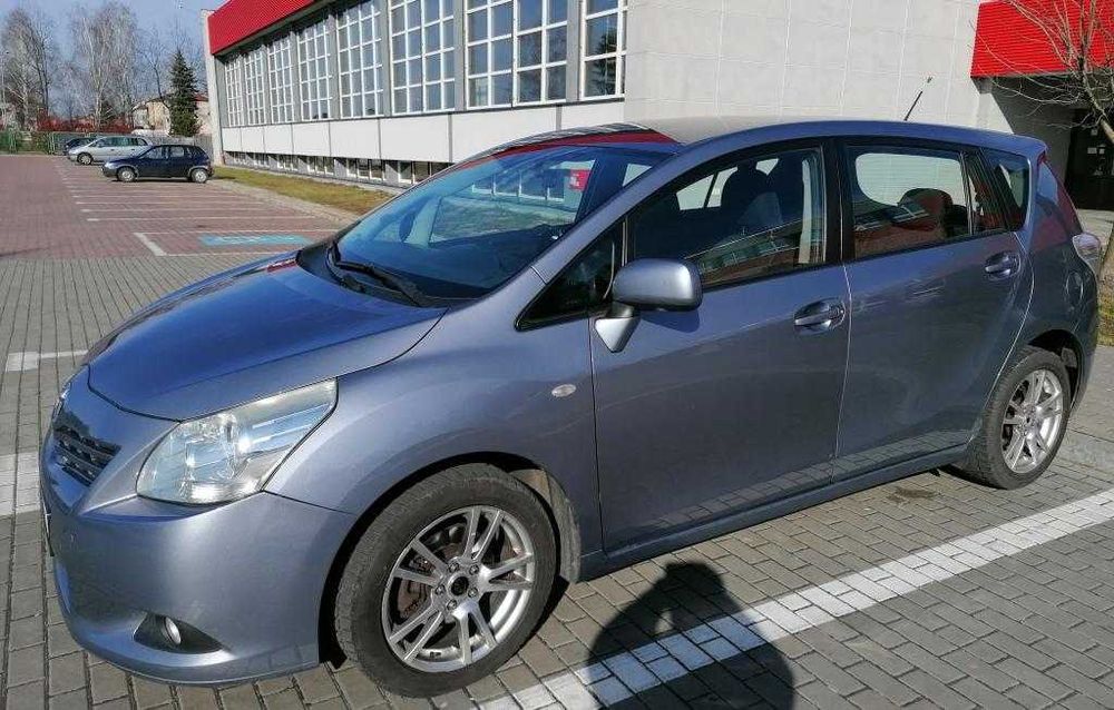 Toyota Verso  2.0 D4D  rok 2009
